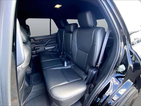 Certified 2025 Toyota 4Runner SR5 AWD/4WD image 21
