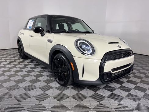 Used 2023 MINI Cooper S image 2