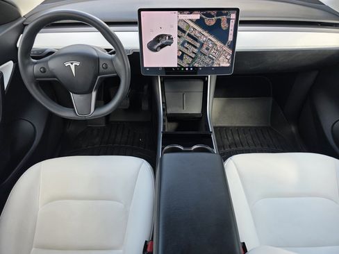 Used 2020 Tesla Model Y Performance image 4