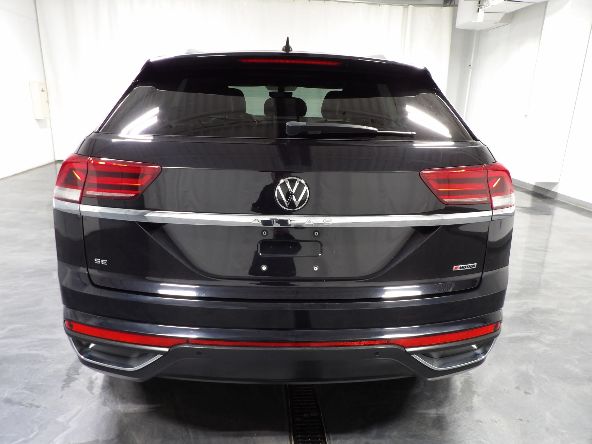 Used 2021 Volkswagen Atlas Cross Sport SE w/ Panoramic Sunroof Package AWD/4WD image 6
