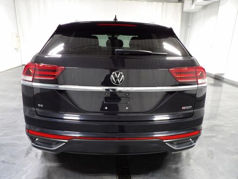 Used 2021 Volkswagen Atlas Cross Sport SE w/ Panoramic Sunroof Package AWD/4WD image 6