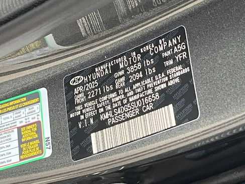 Used 2025 Hyundai Elantra SEL image 27