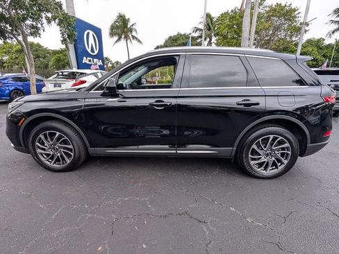 Used 2020 Lincoln Corsair FWD w/ Rear Removable Package Tray image 10