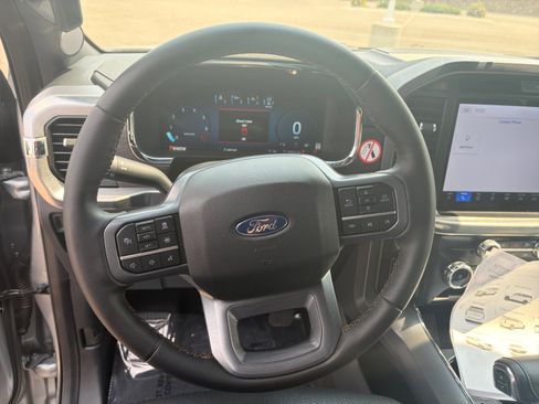 Used 2025 Ford F150 Lariat AWD/4WD image 13
