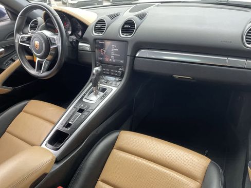 Used 2017 Porsche 718 Boxster image 22