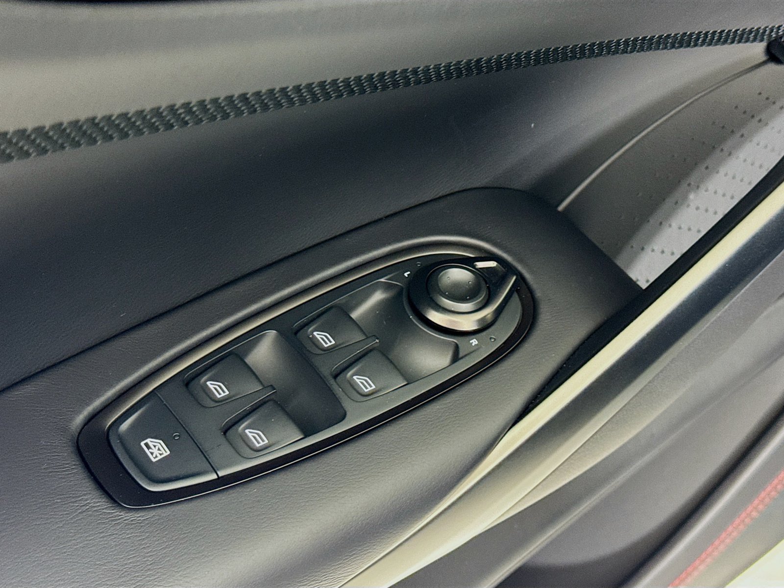 Used 2026 Aston Martin DBX 707 AWD/4WD image 17