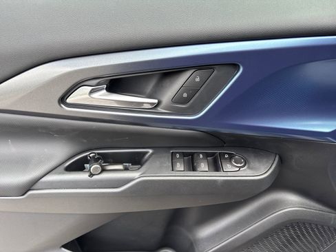 New 2026 Chevrolet Equinox EV LT image 13