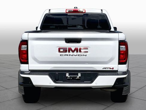 Used 2023 GMC Canyon AT4 w/ AT4 Premium Package AWD/4WD image 4