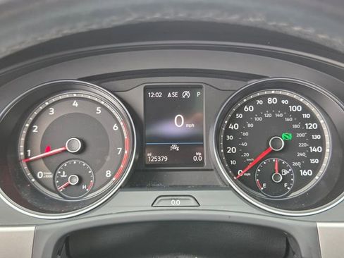 Used 2021 Volkswagen Atlas SE image 32