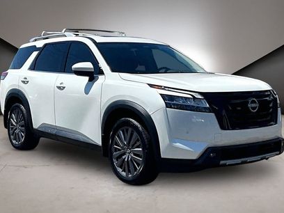 Certified 2023 Nissan Pathfinder SL w/ SL Premium Package