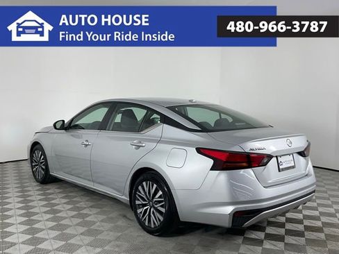 Used 2024 Nissan Altima 2.5 SV image 7