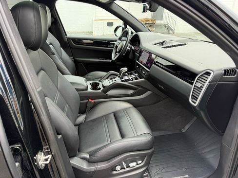 Used 2019 Porsche Cayenne E-Hybrid AWD/4WD image 20