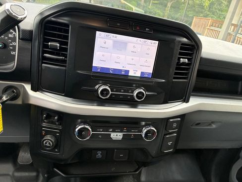 Used 2022 Ford F150 XL w/ Trailer Tow Package image 11