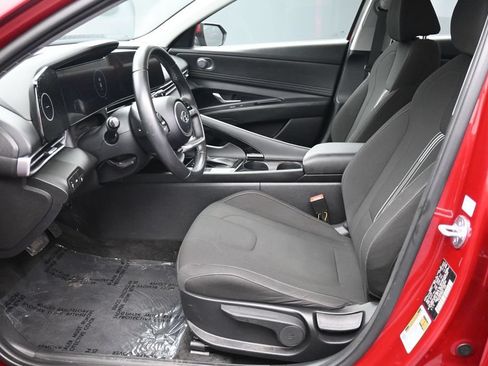 Certified 2023 Hyundai Elantra SEL w/ Convenience Package FWD image 18