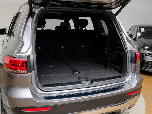 Used 2023 Mercedes-Benz GLB 250 w/ Premium Package image 54