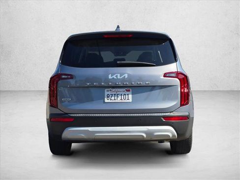 Used 2022 Kia Telluride LX AWD/4WD image 6