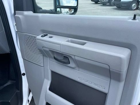 New 2027 Ford E-350 and Econoline 350 Super Duty w/ Power Equipment Group RWD image 40
