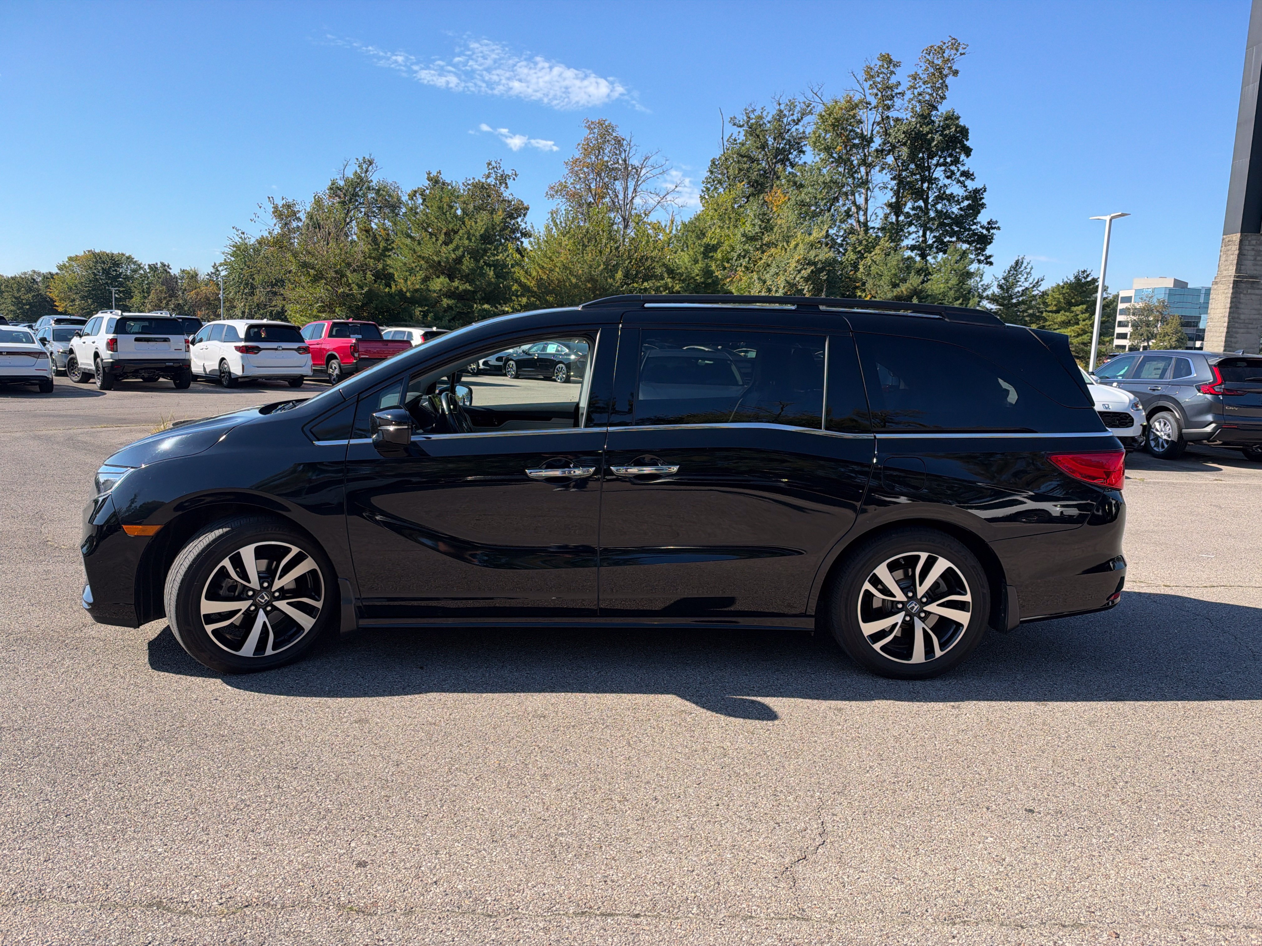 Used 2019 Honda Odyssey Elite image 6