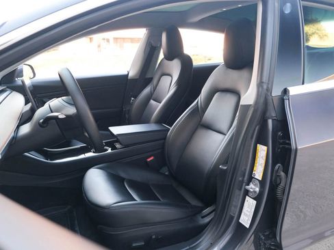 Used 2020 Tesla Model 3 Performance image 20