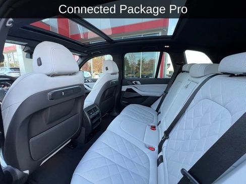Used 2024 BMW X5 xDrive40i w/ Premium Package image 4