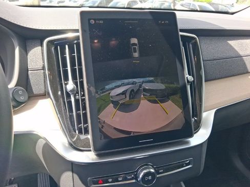 New 2026 Volvo XC90 B5 Core AWD/4WD image 11