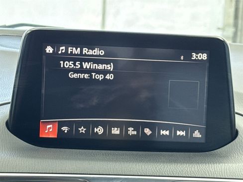 Used 2018 MAZDA MAZDA3 Grand Touring image 25