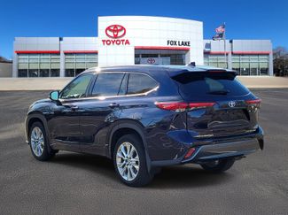 Used 2021 Toyota Highlander Limited video 3