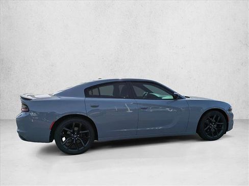 Used 2020 Dodge Charger SXT w/ Blacktop Package image 4