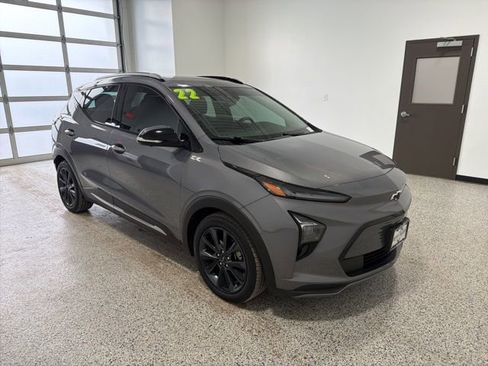 Used 2022 Chevrolet Bolt EUV Premier w/ Launch Edition image 3