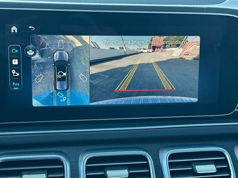 New 2026 Mercedes-Benz GLS 580 4MATIC image 21