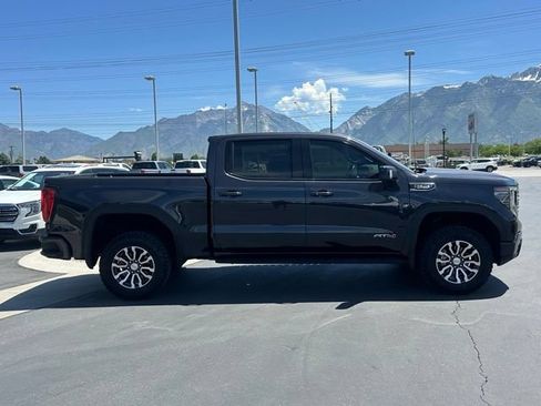 Certified 2023 GMC Sierra 1500 AT4 w/ Technology Package AWD/4WD image 10