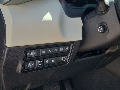 Used 2023 Toyota Tundra Capstone AWD/4WD image 18