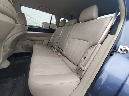 Used 2014 Subaru Outback 2.5i Premium image 12