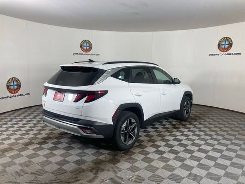 Used 2025 Hyundai Tucson SEL AWD/4WD image 18