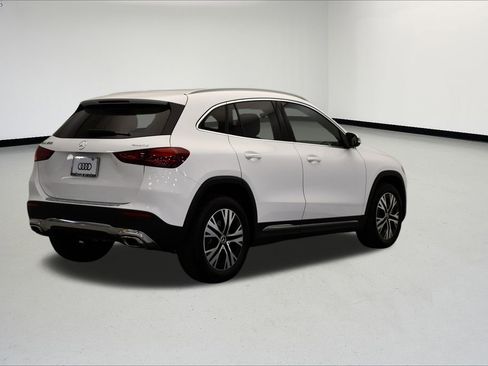 Used 2025 Mercedes-Benz GLA 250 4MATIC image 5