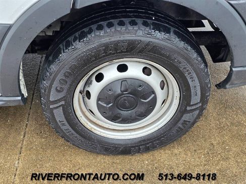 Used 2017 Ford Transit 250 130 Medium Roof image 22