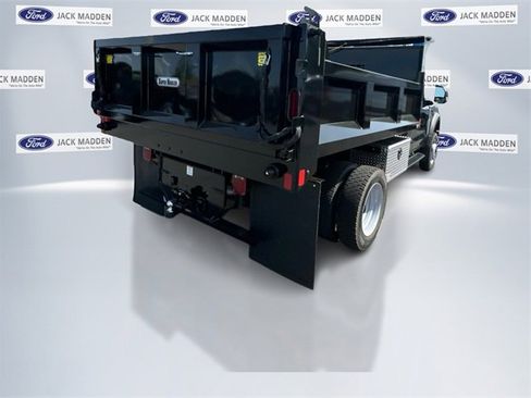 New 2025 Ford F550 4x4 Regular Cab Super Duty image 5