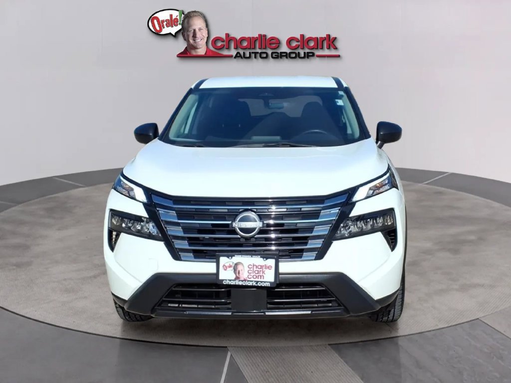 Used 2024 Nissan Rogue S FWD image 8