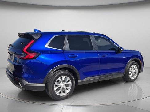 Used 2025 Honda CR-V LX image 3