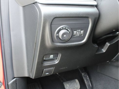 New 2026 Jeep Grand Cherokee Limited w/ Limited Altitude Package AWD/4WD image 15