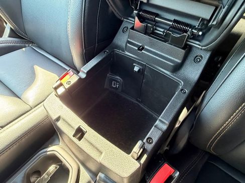 Used 2024 Jeep Wrangler Unlimited Sahara w/ Technology Group image 28