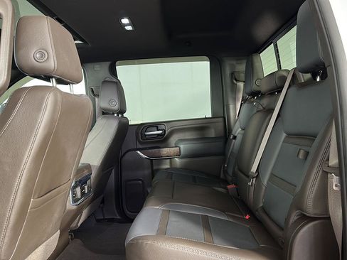 Used 2022 GMC Sierra 3500 Denali w/ Denali Ultimate Package AWD/4WD image 22