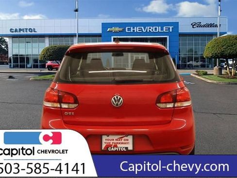 Used 2012 Volkswagen Golf 2-Door FWD image 3