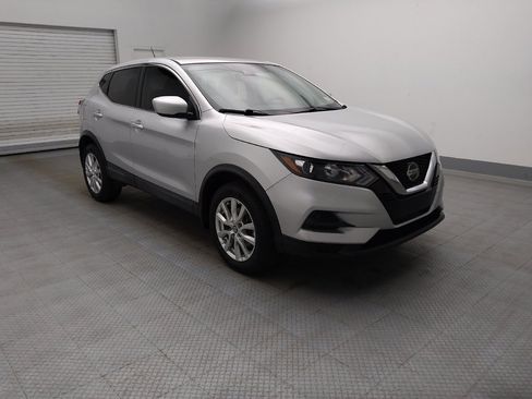 Used 2020 Nissan Rogue Sport S w/ Appearance Package FWD image 13