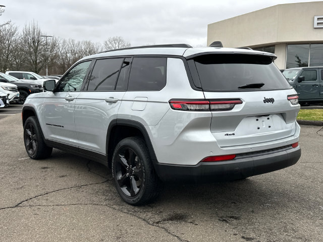 Used 2023 Jeep Grand Cherokee L Laredo AWD/4WD image 4