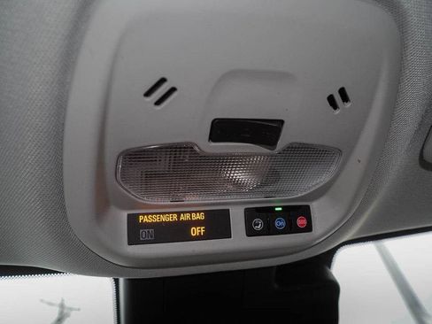 Certified 2025 Chevrolet Trax LT w/ Driver Confidence Package FWD image 33