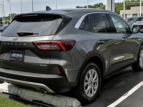 Used 2023 Ford Escape Active w/ Tech Pack #1 AWD/4WD image 8