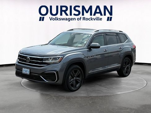 Used 2022 Volkswagen Atlas SEL R-Line AWD/4WD image 2