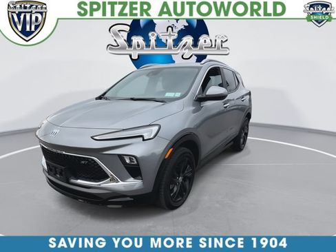 Used 2024 Buick Encore GX Sport Touring AWD/4WD image 4