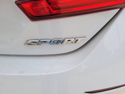 Used 2022 Honda Accord Sport image 9
